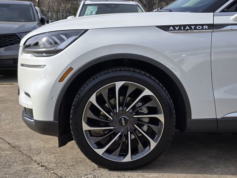 Used 2023 Lincoln Aviator Reserve w/ Equipment Group 201A image 11