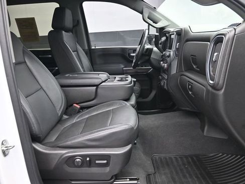 Used 2020 Chevrolet Silverado 2500 LTZ w/ Z71 Off-Road Package image 23