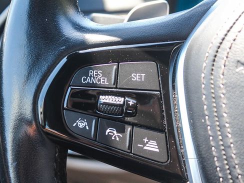 Used 2020 BMW 530e xDrive AWD/4WD image 22