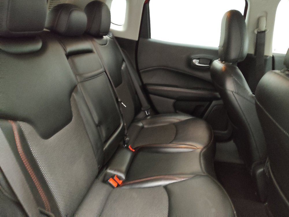 Used 2020 Jeep Compass Trailhawk AWD/4WD image 19