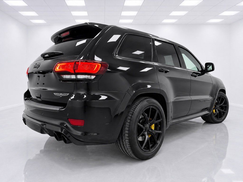 Used 2018 Jeep Grand Cherokee Trackhawk AWD/4WD image 16