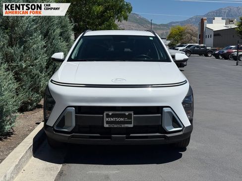 Used 2025 Hyundai Kona SEL AWD/4WD image 2