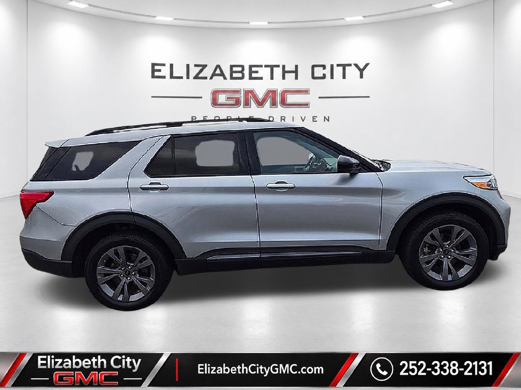 Used 2022 Ford Explorer XLT w/ Equipment Group 202A AWD/4WD image 5