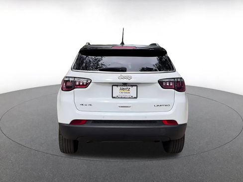 Used 2025 Jeep Compass Limited AWD/4WD image 12