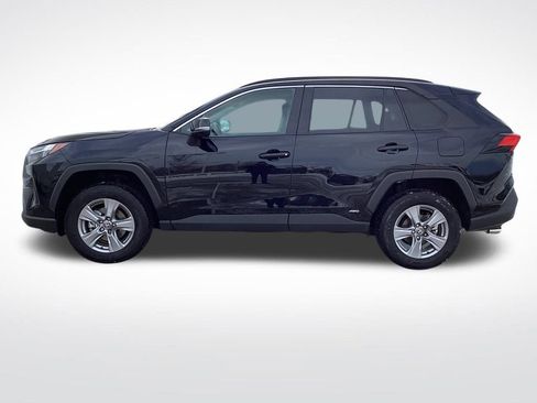 Used 2025 Toyota RAV4 XLE image 6