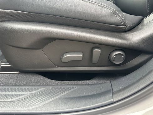 New 2026 Subaru Outback Limited AWD/4WD image 17