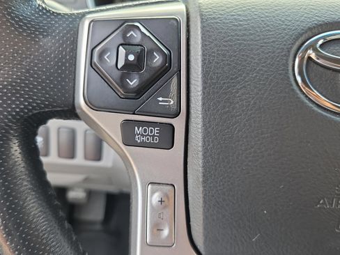 Used 2015 Toyota Tacoma PreRunner w/ SR5 Package RWD image 23