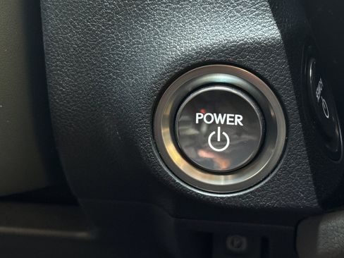 Used 2025 Lexus ES 300h w/ Premium Package FWD image 16
