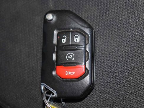 Used 2020 Jeep Wrangler Unlimited Sahara w/ Uconnect 4C Nav & Sound Group image 36