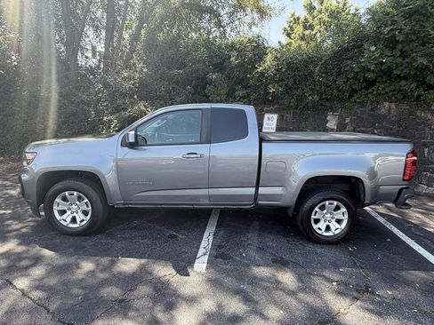 Used 2022 Chevrolet Colorado LT w/ Fleet Safety Package RWD image 9