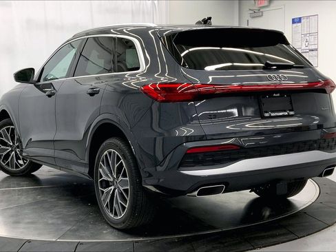 Certified 2025 Audi Q5 2.0T Premium Plus w/ Premium Plus image 9