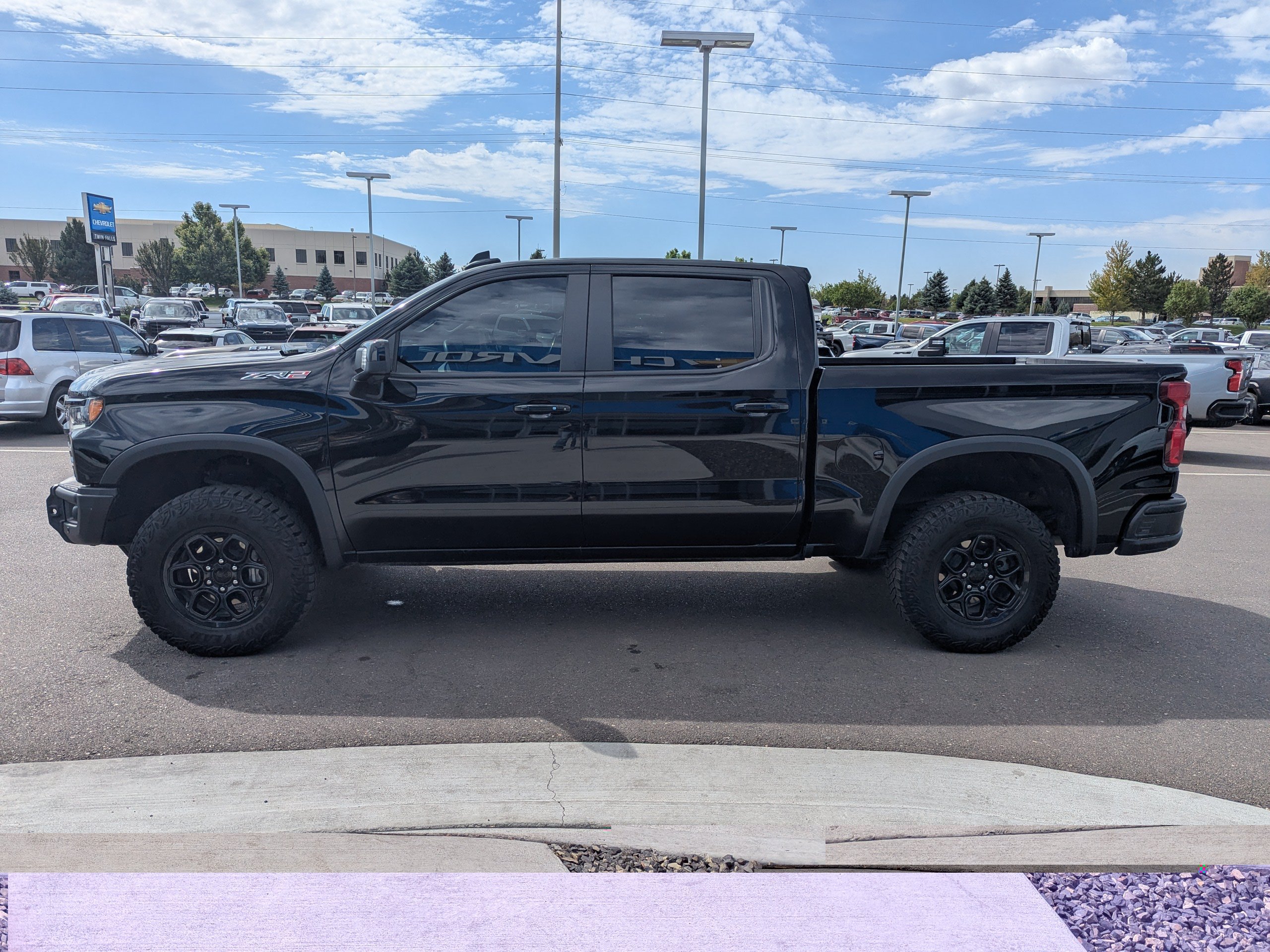 Used 2024 Chevrolet Silverado 1500 ZR2 w/ ZR2 Bison Edition AWD/4WD image 8