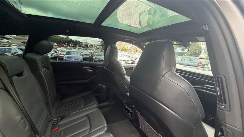 Used 2022 Audi SQ7 Premium Plus w/ SQ7 Executive Package AWD/4WD image 13