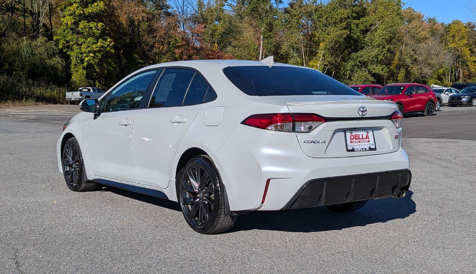 Used 2025 Toyota Corolla SE FWD image 7