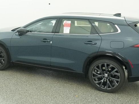 New 2026 Toyota Crown Signia Limited image 10