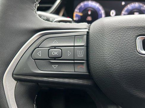 New 2025 Jeep Grand Cherokee L Laredo image 21