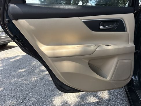 Used 2017 Nissan Altima 2.5 SV FWD image 25