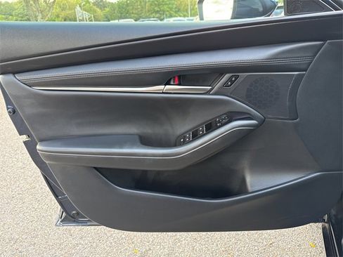 Used 2025 MAZDA MAZDA3 s image 24