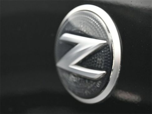 Used 2015 Nissan 370Z Roadster image 25