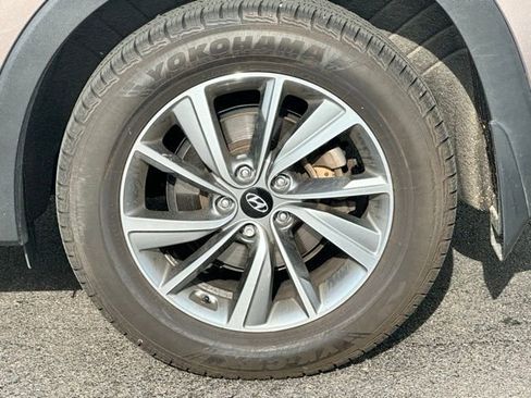 Used 2020 Hyundai Santa Fe SEL w/ Convenience Package FWD image 7