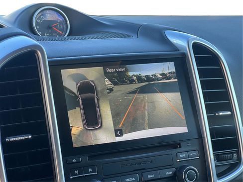 Used 2017 Porsche Cayenne S image 14