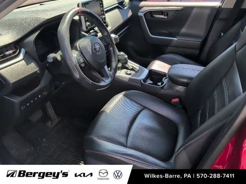 Used 2019 Toyota RAV4 Limited w/ Advanced Technology Package AWD/4WD image 8