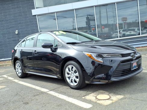 Certified 2024 Toyota Corolla LE image 11