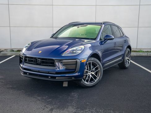 New 2026 Porsche Macan image 1