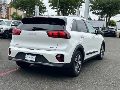 Used 2022 Kia Niro LXS w/ Digital Cluster Package FWD image 7