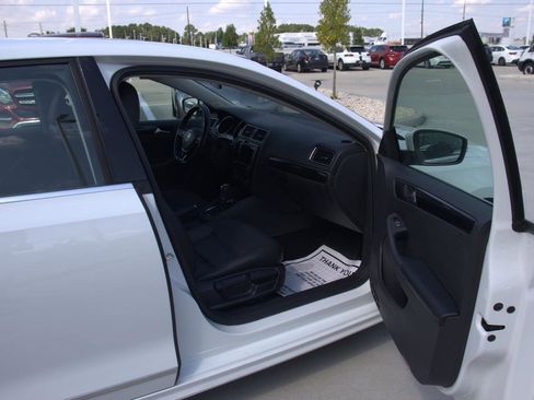 Used 2017 Volkswagen Jetta SEL image 40