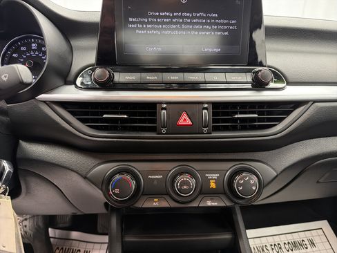 Used 2024 Kia Forte LXS FWD image 8