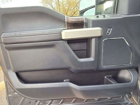 Used 2022 Ford F250 Lariat w/ FX4 Off-Road Package image 18