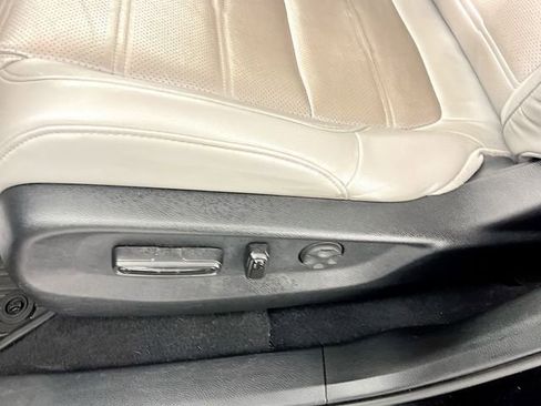 Used 2022 Honda CR-V Touring image 16