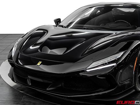 Used 2022 Ferrari F8 Tributo RWD image 14