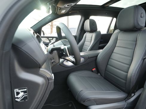 New 2026 Mercedes-Benz GLS 450 4MATIC image 39