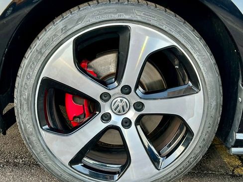 Used 2016 Volkswagen GTI S image 25