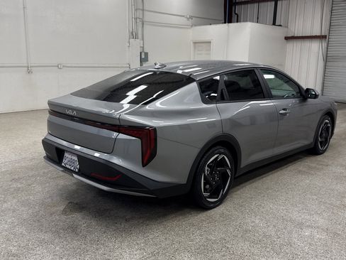 Used 2025 Kia K4 EX image 21