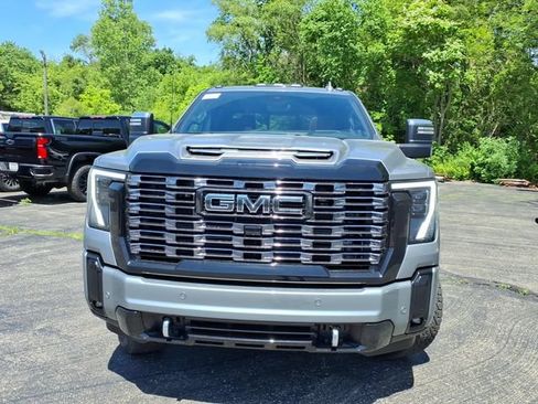 New 2026 GMC Sierra 2500 Denali Ultimate AWD/4WD image 14