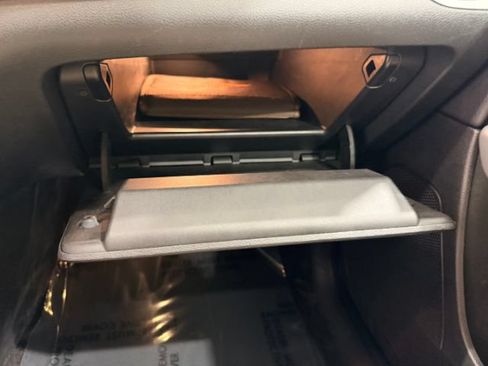 Used 2018 Jeep Cherokee Limited AWD/4WD image 41