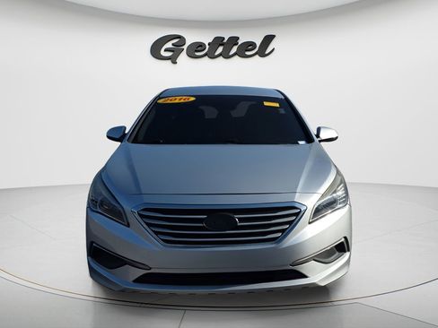 Used 2016 Hyundai Sonata SE FWD image 2