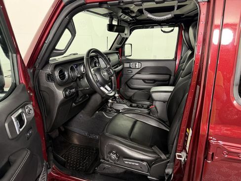 Used 2021 Jeep Gladiator Overland w/ Popular Equipment Package AWD/4WD image 22