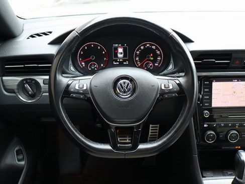 Used 2021 Volkswagen Passat 2.0T R-Line image 16
