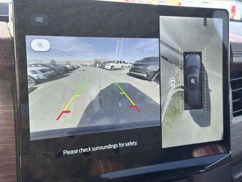 Used 2024 Ford Expedition Limited image 28