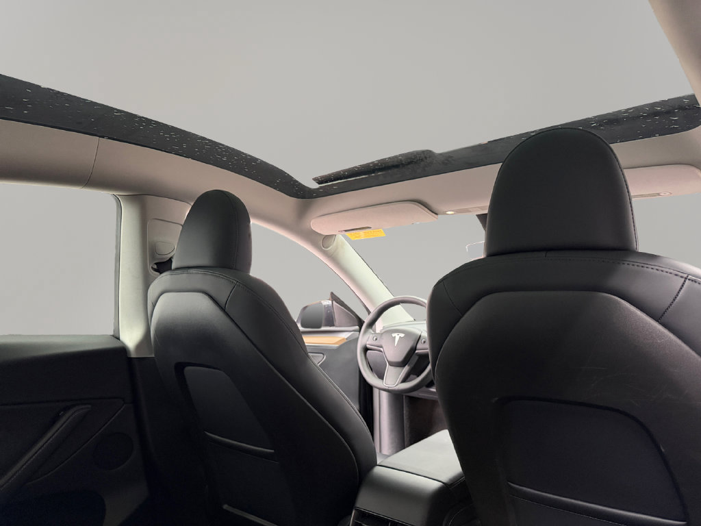 Used 2024 Tesla Model Y Long Range RWD image 18