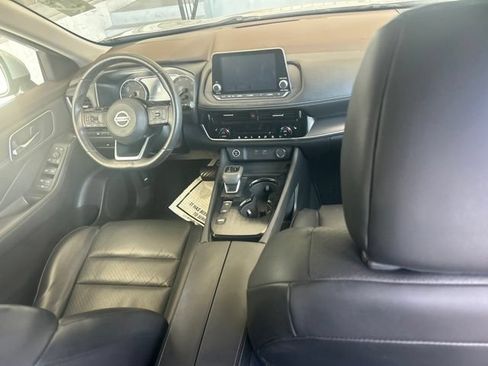 Used 2021 Nissan Rogue SV w/ Premium Package FWD image 14