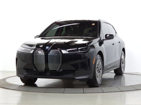 Used 2022 BMW iX xDrive50 AWD/4WD image 4