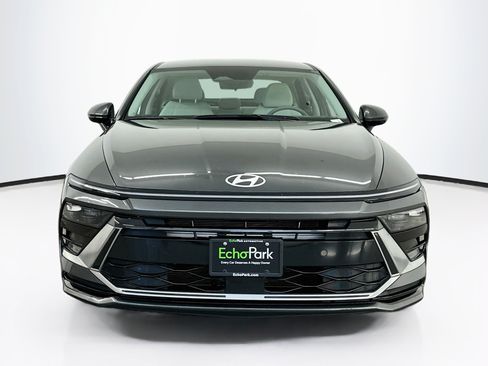 Used 2025 Hyundai Sonata SEL FWD image 2