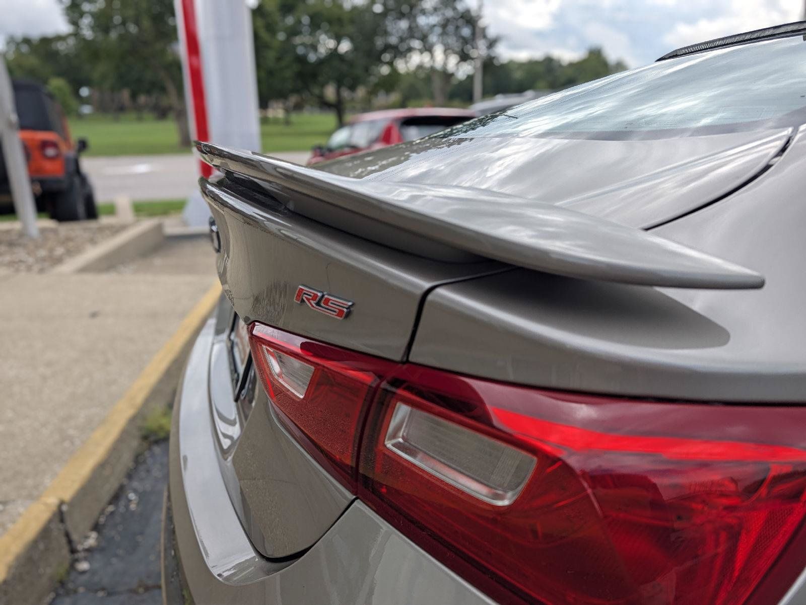 Used 2025 Chevrolet Malibu RS FWD image 36