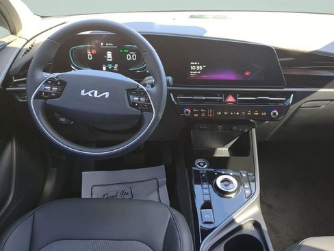 New 2025 Kia Niro EX w/ EX Cold Weather Package image 12