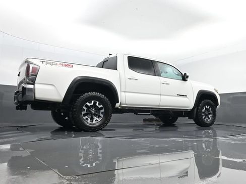 Used 2023 Toyota Tacoma TRD Off-Road AWD/4WD image 24